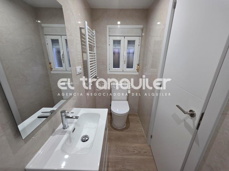 Foto 7b214229-56a6-49c0-9ddb-8528851c1243. Rent semi detached house in Simancas Madrid