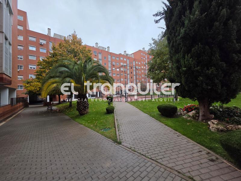 Foto 4fca8f1e-8f46-4266-8ead-b23c61f74321. Lloguer pis amb aparcament piscina a Valdebernardo-Valderribas Madrid