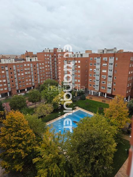 Foto a0aa02e6-260e-4b3c-a402-17ee7ac90b06. Location appartement avec parking piscine dans Valdebernardo-Valderribas Madrid