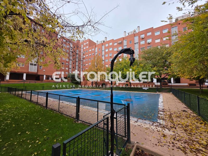 Foto 1beeb9cd-cde2-4cbf-9078-44e80b0c9e22. Miete etagenwohnung mit parking pool in Valdebernardo-Valderribas Madrid