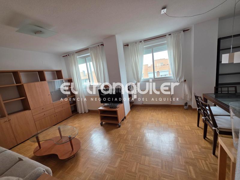 Foto 583fb1ad-b42a-46f2-a323-2169ae4ada34. Rent flat with parking pool in Valdebernardo-Valderribas Madrid