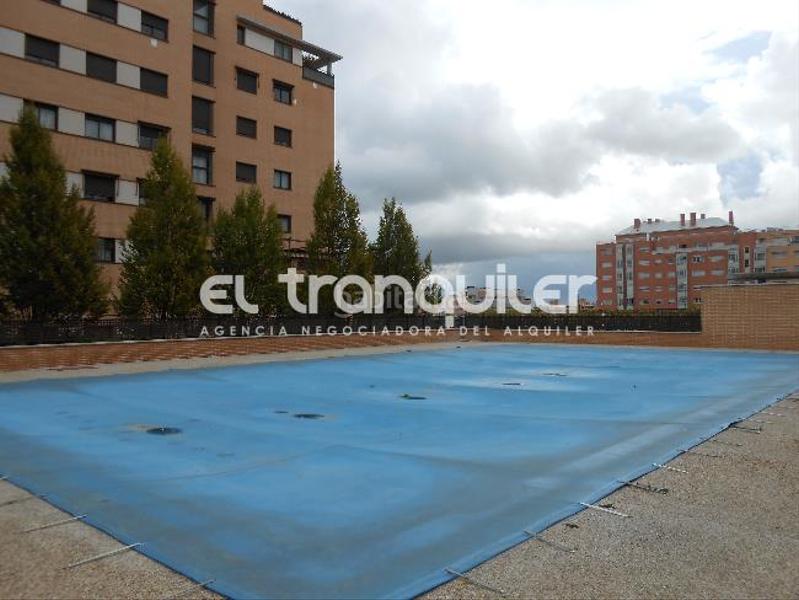 Foto 920424ae-046d-4c33-84fe-54b9ed9e84f8. Lloguer pis amb aparcament piscina a Las Tablas Madrid
