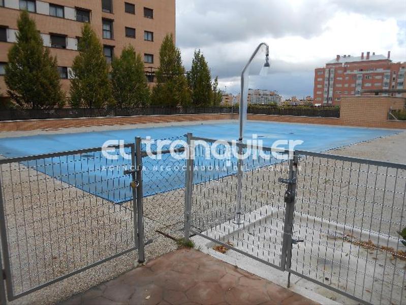 Foto 4df15107-8d17-410b-8739-ef9458b8056f. Miete etagenwohnung mit parking pool in Las Tablas Madrid