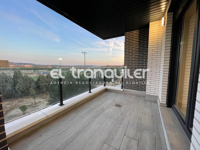 Foto 557fa6b1-d410-472e-b3db-1a79259a289e. Rent flat with parking pool in Espartales Alcalá de Henares