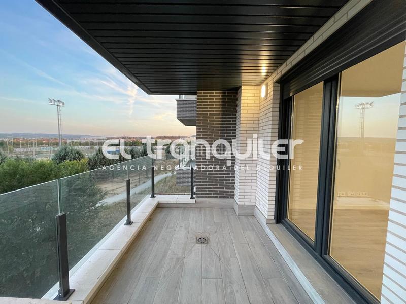 Foto 824181aa-2a64-40c3-9f3b-5820dabb0da2. Rent flat with parking pool in Espartales Alcalá de Henares