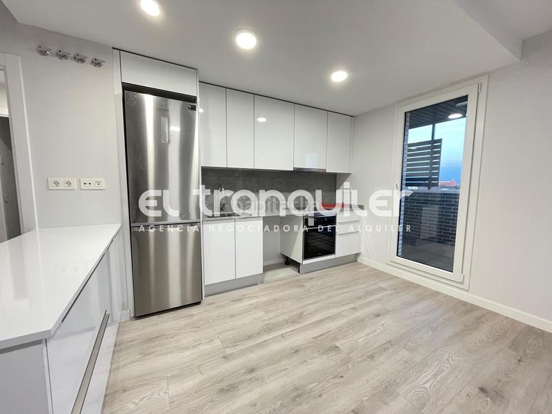 Foto 864f2ed0-be0c-4c74-aab9-bab0987c9a29. Rent flat with parking pool in Espartales Alcalá de Henares