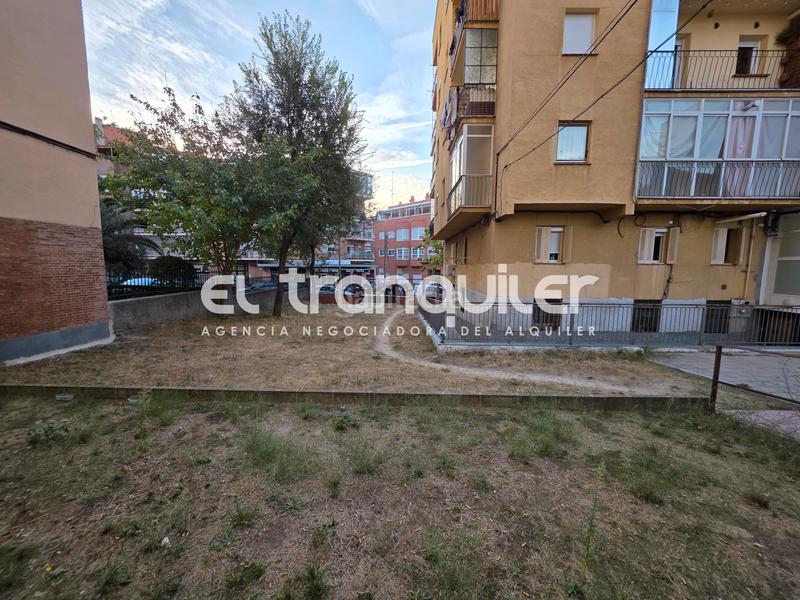 Foto fcc755f1-197e-4fd8-89cf-f5d48a24fb97. Alquiler piso calle apostol santiago, n 56, bajo, puerta c en Madrid