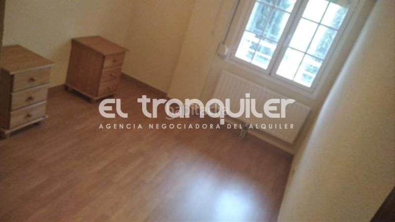 Foto a945904d-acf5-4e61-8e82-c06ff9fb705d. Location appartement avec parking piscine dans Villalba Estación Collado Villalba