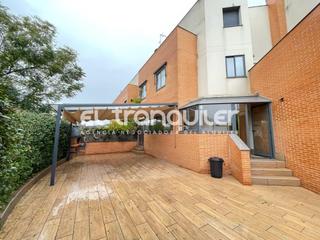 Location Maison jumelée  Calle agustina de aragon. Calle agustina de aragon, n 141, bajo