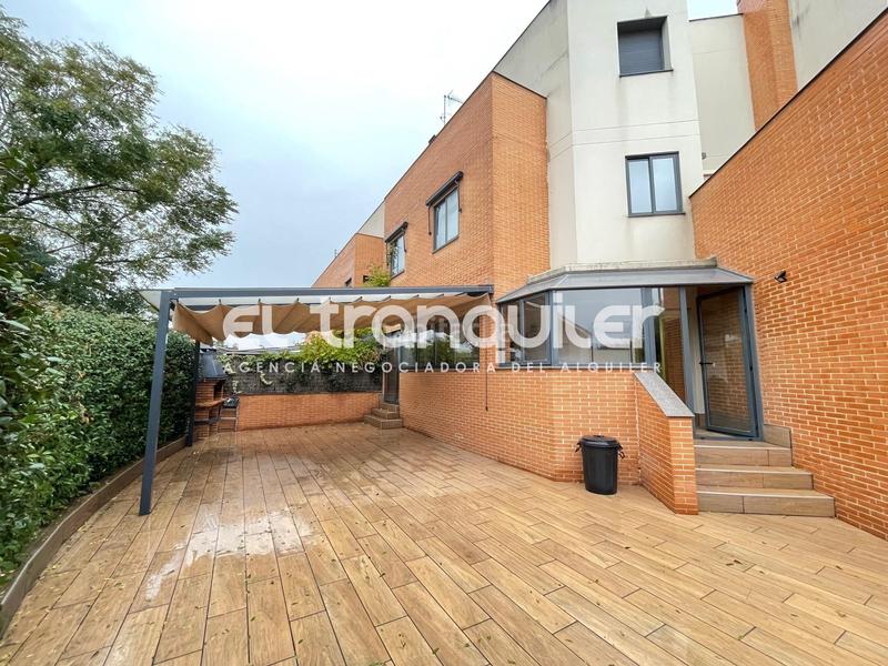 Foto 2447b4cb-0250-4a8b-a51e-741f701b18a0. Miete reihenhaus mit parking pool in Hospital Valdemoro