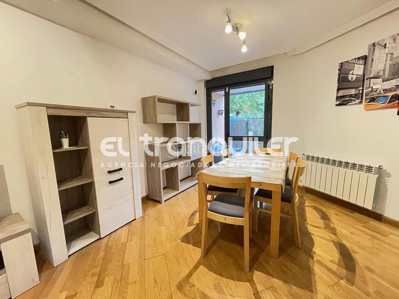 Foto 4541eaf4-1621-489e-a687-6c89ffc8b3ee. Rent semi detached house with parking pool in Hospital Valdemoro