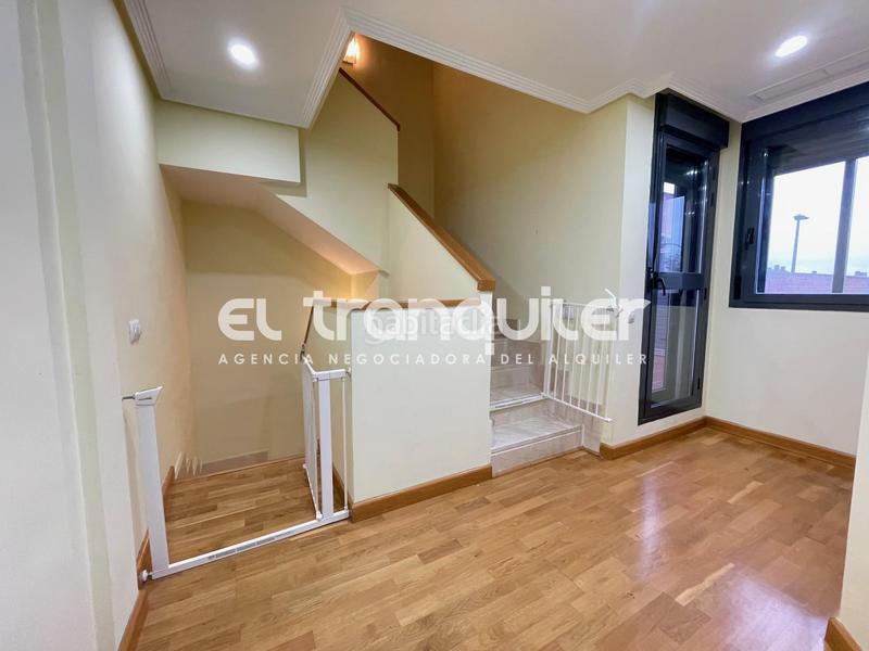 Foto 6a9ab436-df91-42db-9855-002607ffcd5f. Rent semi detached house with parking pool in Hospital Valdemoro