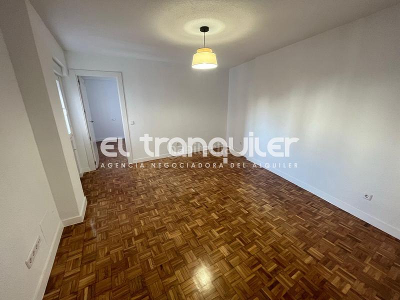 Foto f88bcfe2-a7fe-4fa7-9a18-69bf346ae604. Affitto appartamento con parcheggio in Valdeacederas Madrid