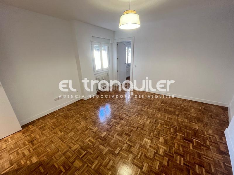 Foto 2f5dec84-c32c-4995-98c6-77ca4a2283c4. Location appartement avec parking dans Valdeacederas Madrid