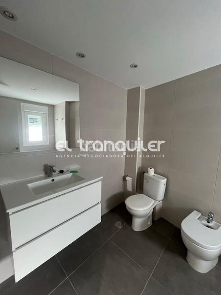 Foto b009da2b-c081-4572-ac25-56d5aec706e0. Location appartement avec parking dans Valdeacederas Madrid