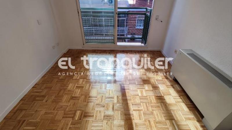 Foto 4598b456-8f37-4fc1-9d6c-53df866d19f0. Miete etagenwohnung mit pool in Delicias Madrid