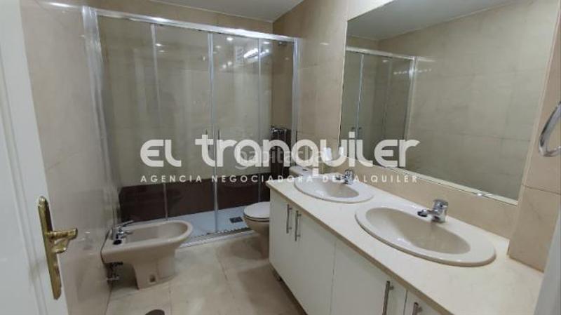 Foto 6f13a2f8-4c3c-4db3-aff7-4120790913bc. Rent flat with pool in Delicias Madrid