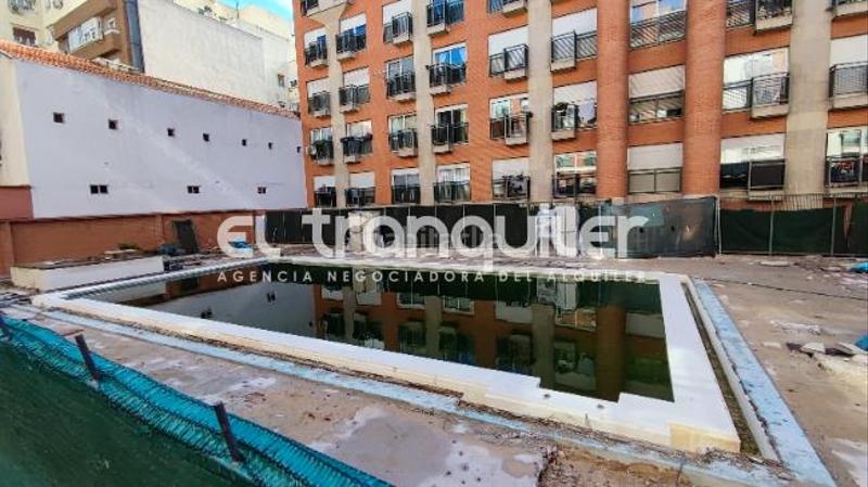 Foto 7d2c42a2-ae72-4a26-aeae-441e19dd49a5. Rent flat with pool in Delicias Madrid