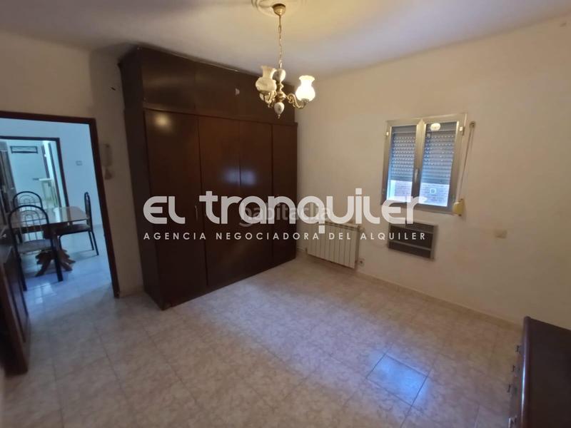 Foto 15110de4-401a-40e7-805a-2e56451f1406. Alquiler piso calle sierra toledana, n 39, planta 3, puerta c en Madrid