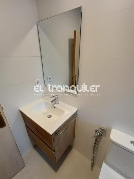 Foto f58ffb02-15bf-4d89-8df9-57df0fdb8b27. Alquiler piso calle sierra toledana, n 39, planta 3, puerta c en Madrid