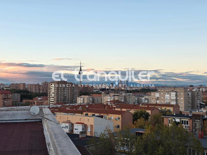 Foto e98d31d3-85c1-4d14-9861-3ba523c13d8f. Rent flat in Media Legua Madrid