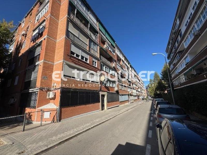 Foto fb549f7c-6959-4539-a407-86d683fee2b4. Alquiler piso calle camarena, n 238, planta 5, puerta 2 en Madrid