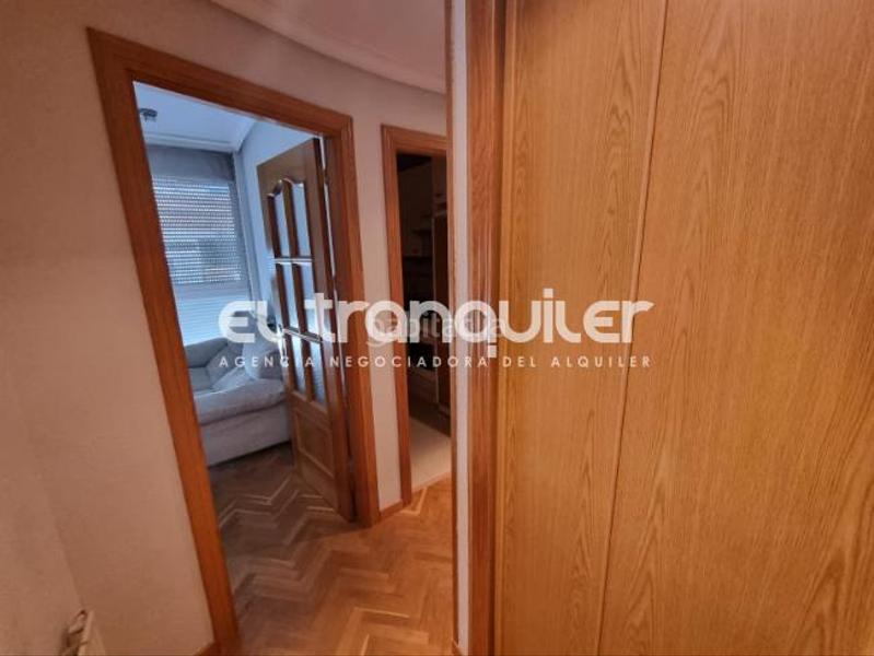 Foto fe154996-5b8e-455d-9bd1-e517d2b994b2. Lloguer pis amb aparcament a Los Cármenes Madrid