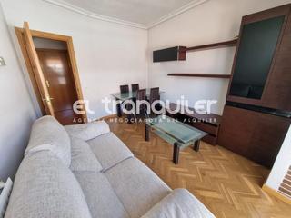 Etagenwohnung in Calle Ramón Azorín