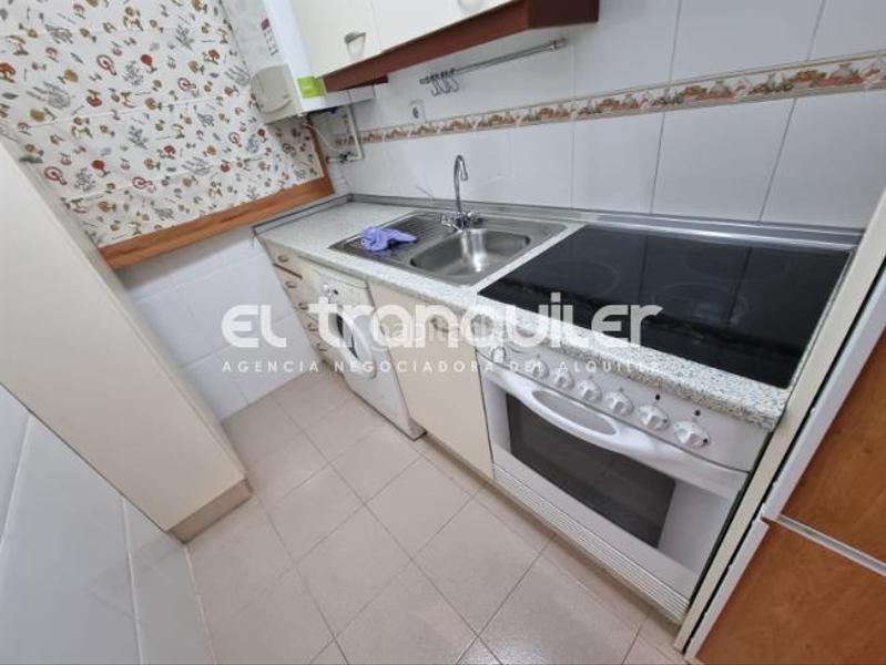 Foto 2f7b73e2-3c88-475b-8ce6-d4a13aa19600. Rent flat with parking in Los Cármenes Madrid