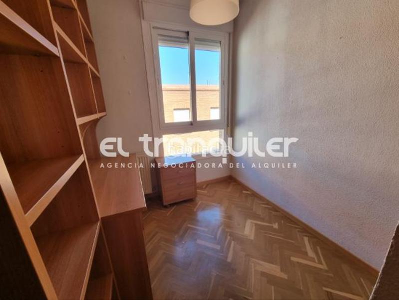 Foto 98761785-efa6-4ecc-b9cb-ca37a4c2afbc. Rent flat with parking in Los Cármenes Madrid