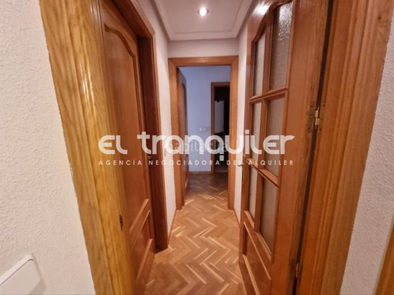 Foto cdfe632c-22fa-448a-a2e5-830f655385cc. Rent flat with parking in Los Cármenes Madrid