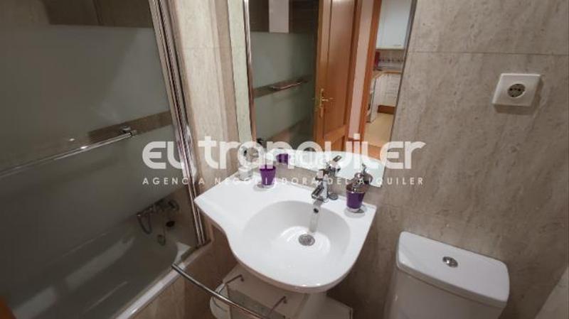 Foto 051951d8-ee64-455f-8bfb-b6acb8282f4f. Location appartement avec parking piscine dans Palomeras Sureste Madrid