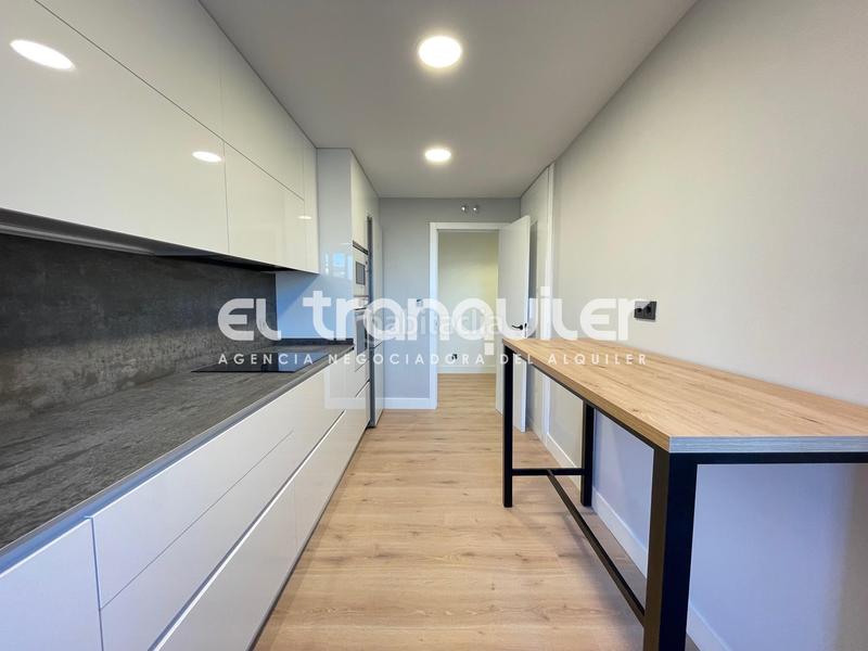 Foto ba3d5cf5-aad6-4af7-a505-c83184bd52ac. Rent flat with parking pool in Norte Pozuelo de Alarcón