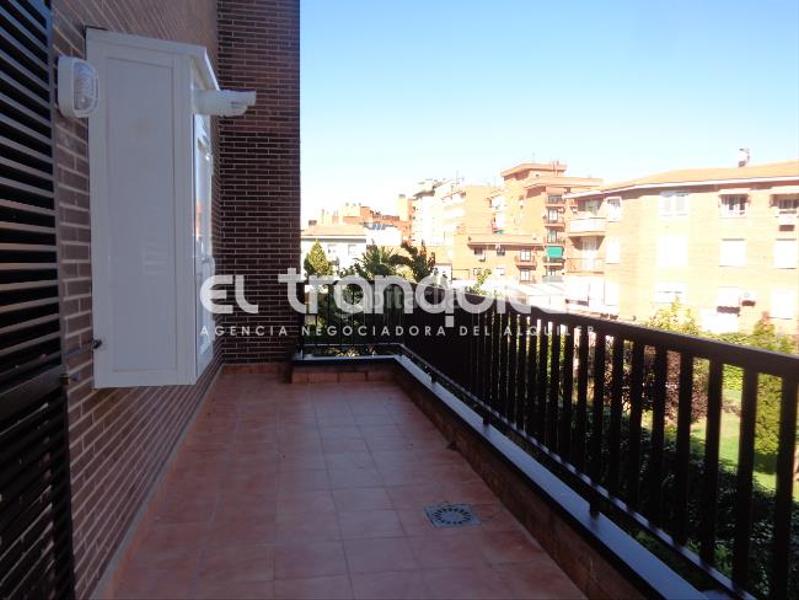 Foto 81db105f-b865-4ff4-9cf1-52aeff604e90. Affitto appartamento con piscina in Timón Madrid