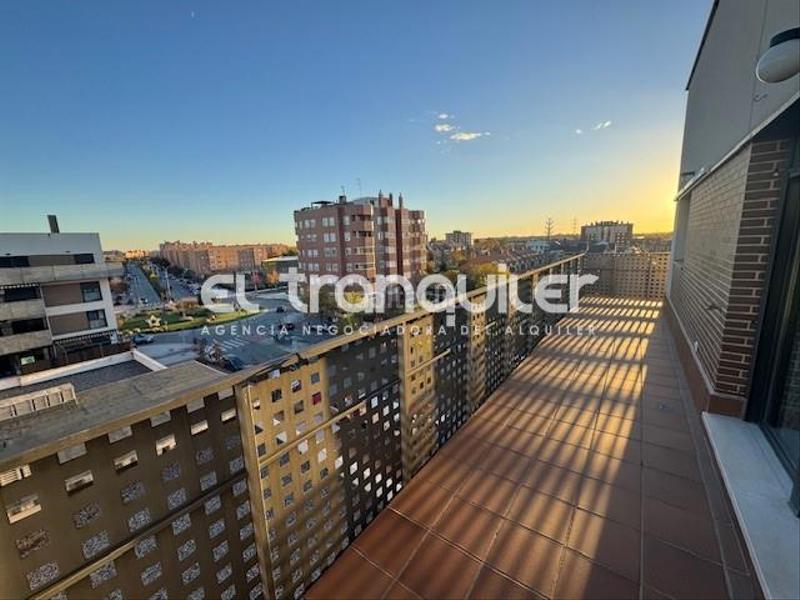 Foto 26869b91-0cab-40c6-bd6f-66bff30ec172. Lloguer pis amb aparcament piscina a Universidad-Hospital Fuenlabrada