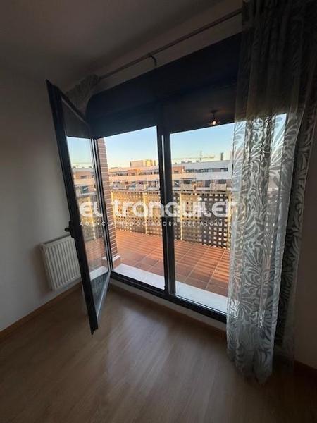 Foto 0eb1924e-7784-4992-b7d7-ce87e6a6d9a9. Rent flat with parking pool in Universidad-Hospital Fuenlabrada