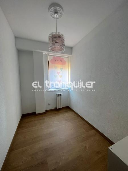 Foto 1b429225-48f0-475f-a336-2a2eafe8e952. Rent flat in Valdezarza Madrid