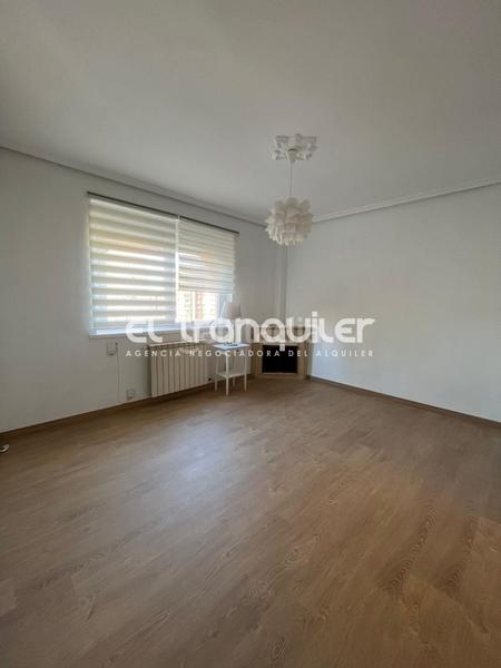 Foto 48c2051e-8f06-4283-9661-8b25365b9a0f. Rent flat in Valdezarza Madrid