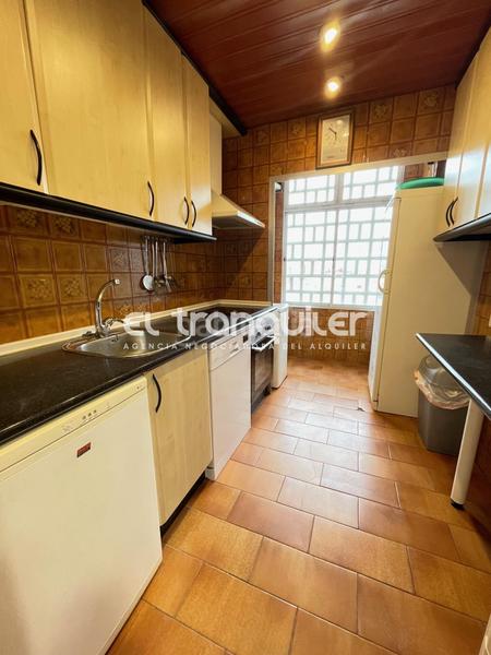 Foto 4a700c8b-c0e1-4fc0-aee5-074494a170d7. Alquiler piso calle camarena, n 155, planta 10, puerta izq en Madrid