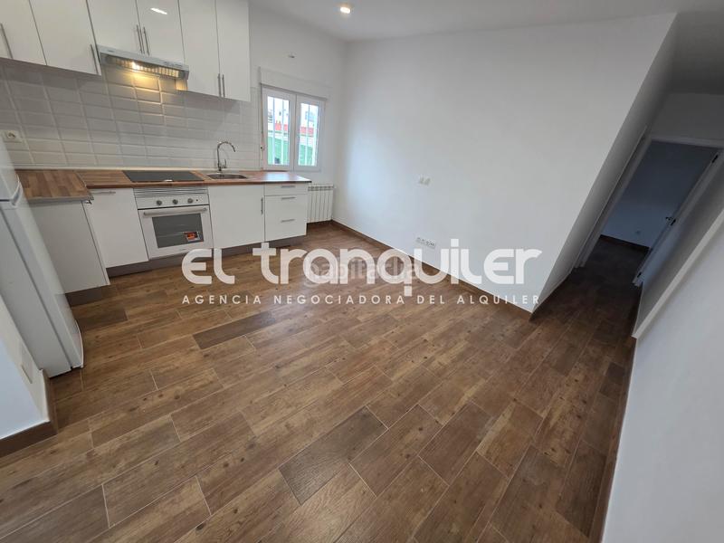 Foto 6d3af375-af6e-45a0-98de-2afd54e3efba. Miete etagenwohnung in Palos de Moguer Madrid