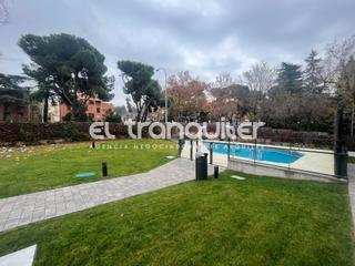 Etagenwohnung in Calle Arturo Soria