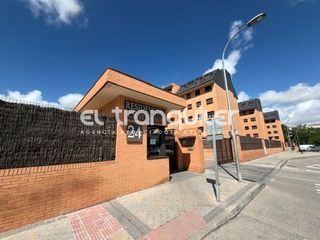Miete Etagenwohnung  Calle fernando vii. Calle fernando vii, nº 24, por.esc. a3, planta 1, puerta f