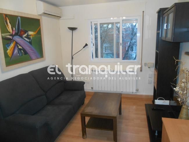 Foto a19bc476-e833-4c48-b898-fc89c645d70a. Pis a Ventas Madrid