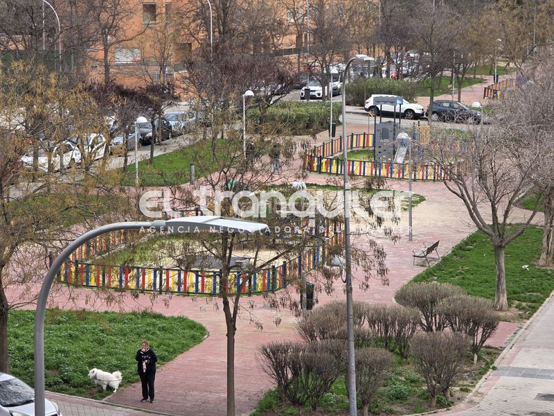 Foto 11167b1a-1f59-4bc6-8495-6255e6060f37. Pis a Canillejas Madrid