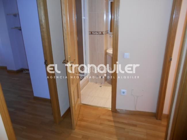 Foto 0edaf370-9421-414f-b807-df4bed198354. Pis a Butarque Madrid