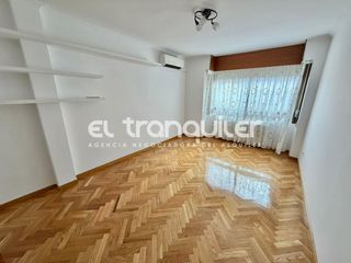 Flat in Calle Paseo de la Direccion