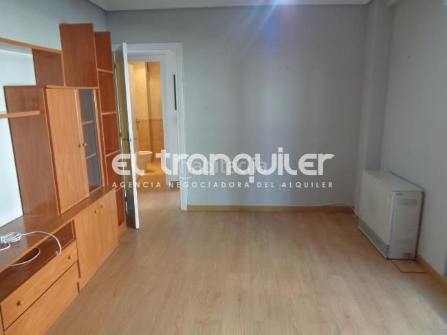 Foto f9b85824-1ebb-49c8-bd0b-2d20cd4b8b3a. Pis a Universidad Getafe