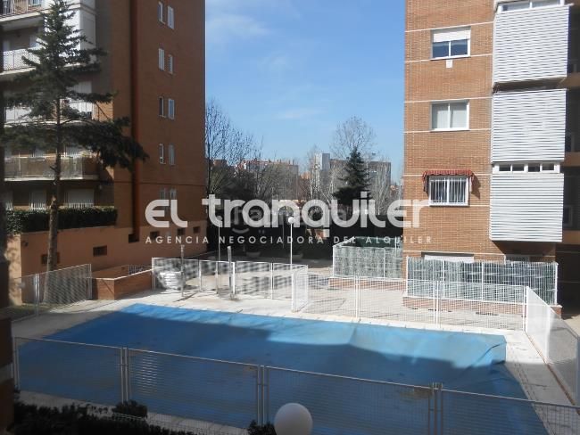 Foto a9697730-386a-4d42-97d8-da1240c0fef3. Pis amb aparcament piscina a Pinar del Rey Madrid