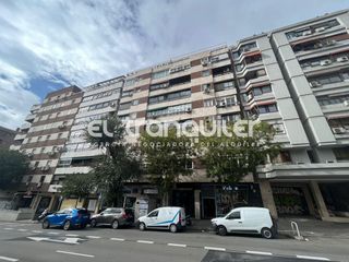 Miete Etagenwohnung  Calle doctor esquerdo. Calle doctor esquerdo