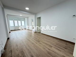 Miete Etagenwohnung  Calle alfoli. Calle alfoli